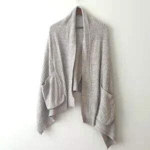 Mansfield Lux Day Spa Wrap with pockets taupe shawl super soft!